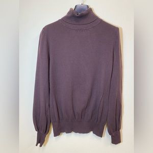 Women’s Turtle Neck Sweater Size Small.